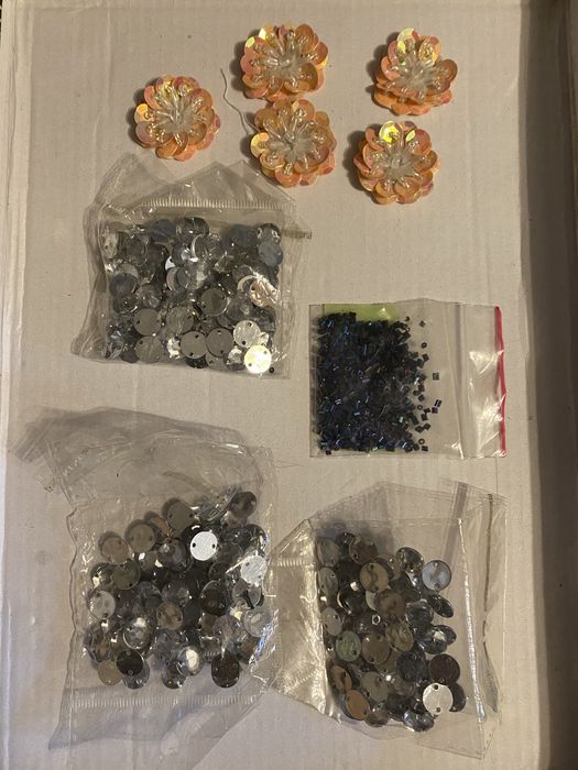 Швейная фурнитура. Эполет, камни