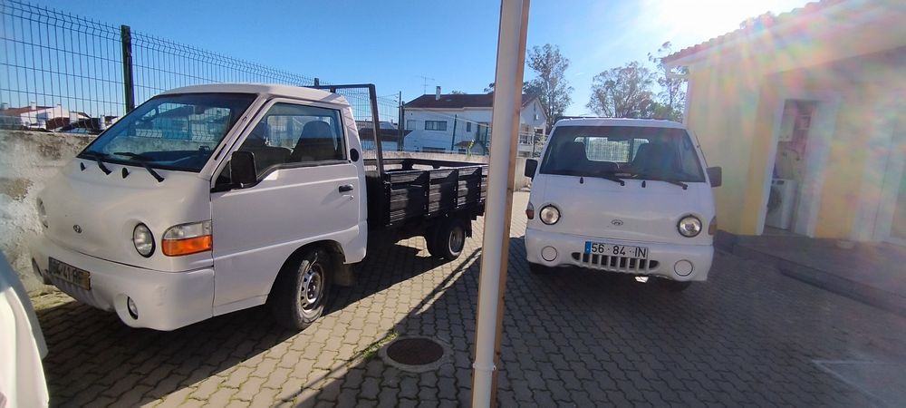 2 Hyundai H100. Vendo uma delas.