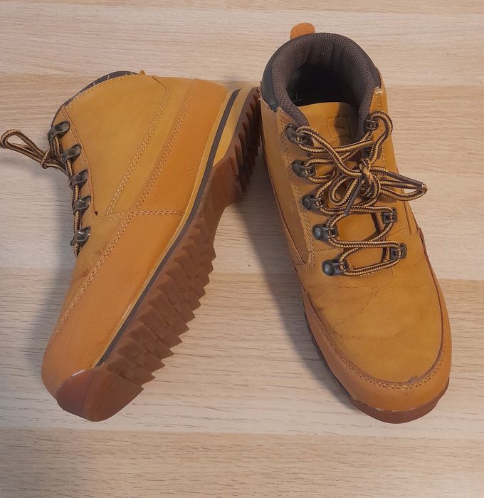 Botas castanhas Tam. 37