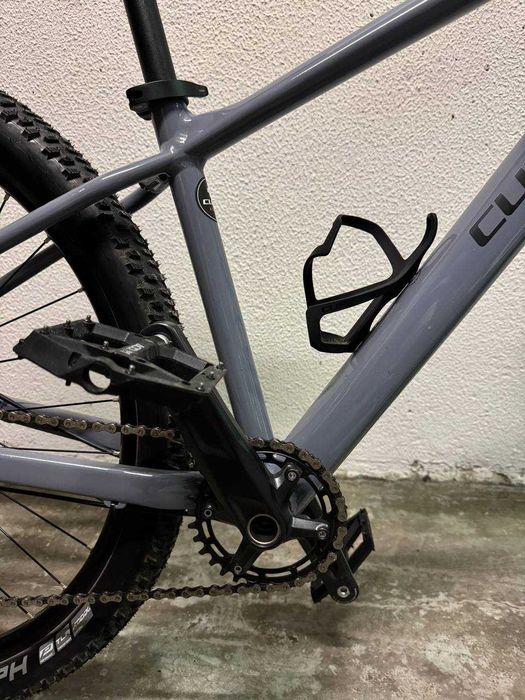 Bicicleta Cube Reaction Pro, tamanho S – Como Nova