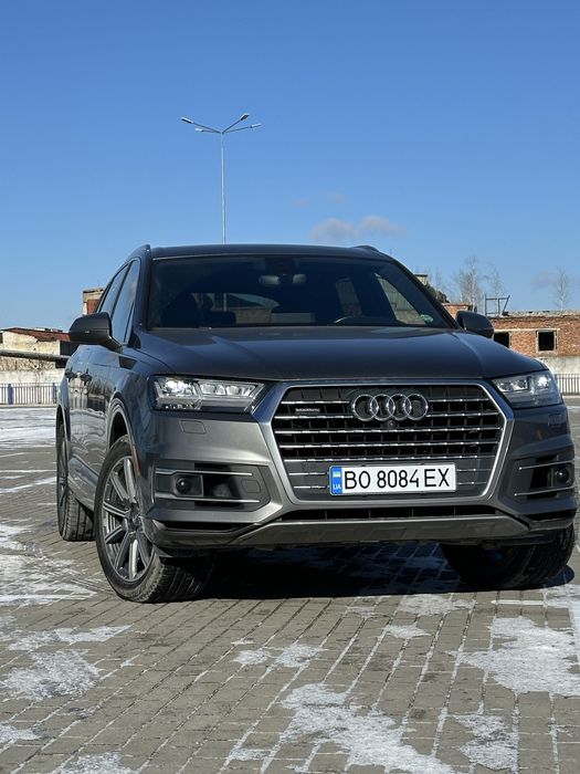 Авто Ауді Q7 2017