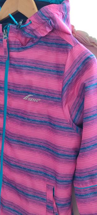 Куртка  на  дівчинку  весна   ріст 140