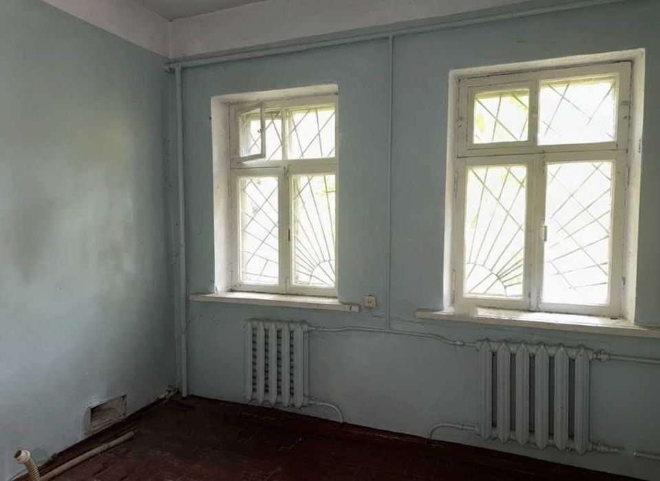 Продаж приміщення 192м². Під ремонт. Поряд озеро. Біля траси. ID:205