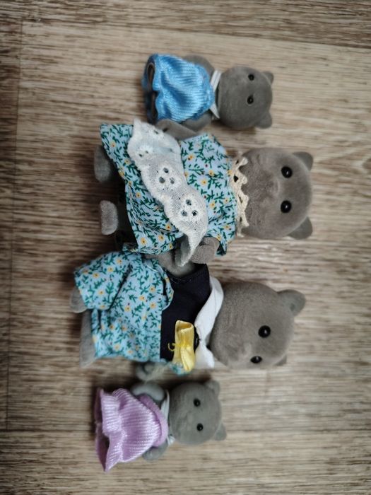 Іграшки Доні, Діззі, та зайченята та котята