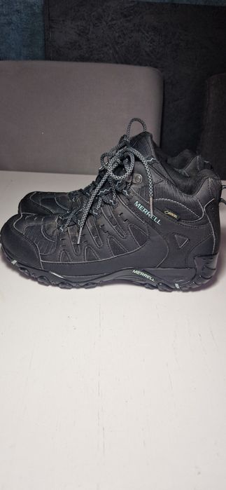 Merrell 42.         .