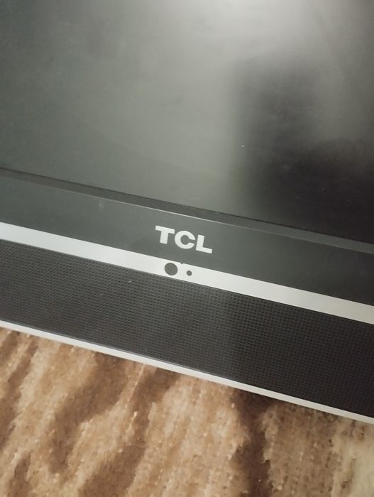 Продам телевизор на запчасти TCL