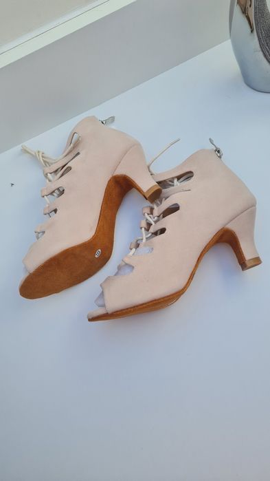 Buty High heels czołenka r. 37 NOWE