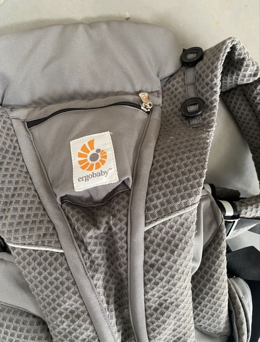 Ergobaby omni breeze