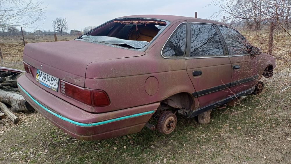 Форд таурус 1990рік