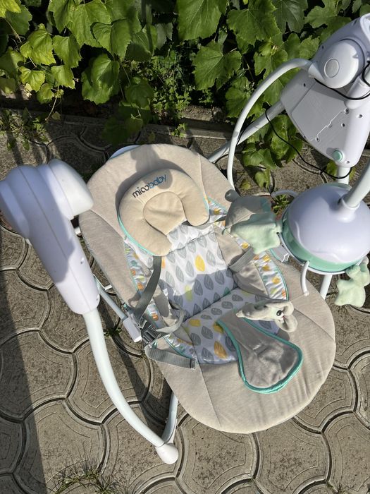 Гойдалка/заколисуючий центр