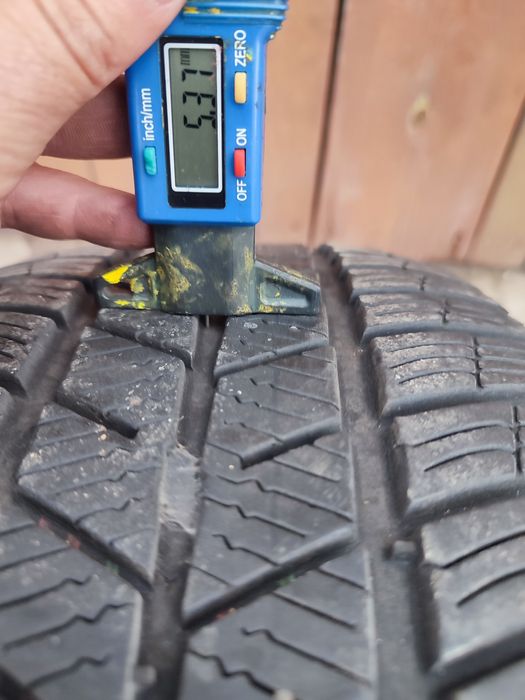 Komplet opon Barum Polaris5 225/55/17 101V XL