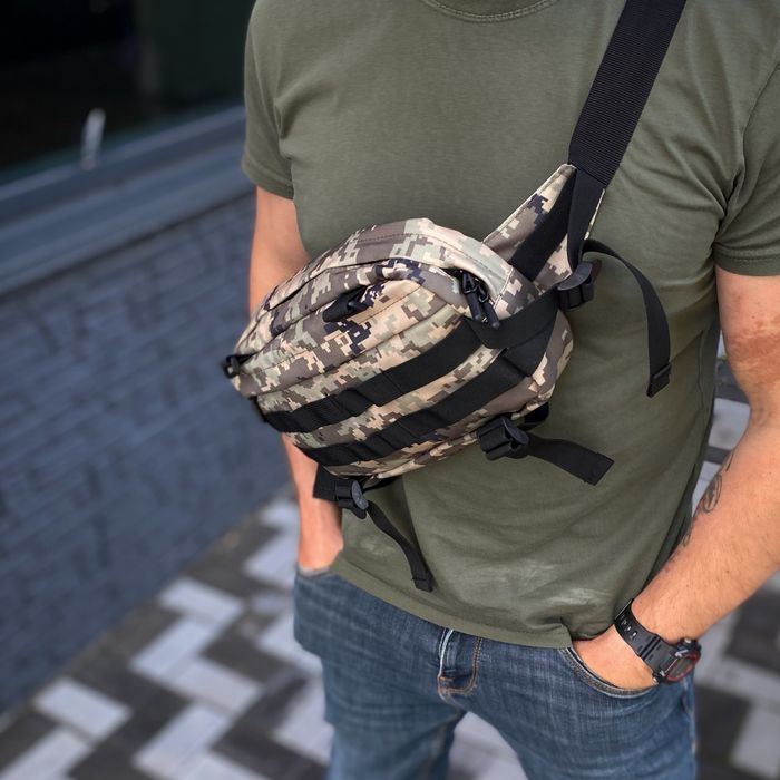 Нагрудна поясна сумка тактична піксель бананка слінг