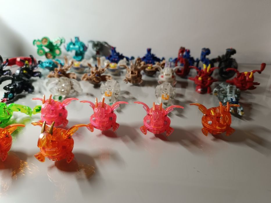 Mega Lote 40 Bakugan: Translucents e BakuSteel
