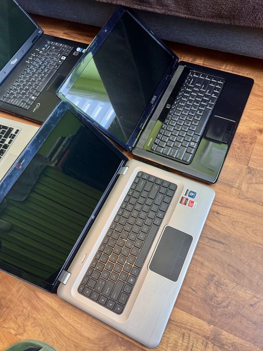 4x laptop dell fujitsu-siemens macbook hp