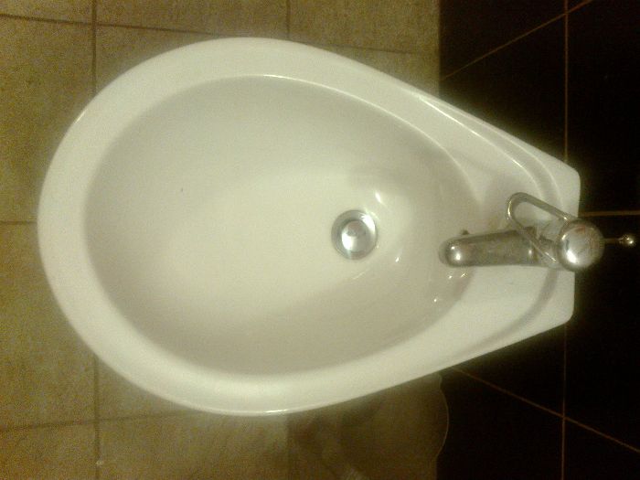 Биде со смесителем