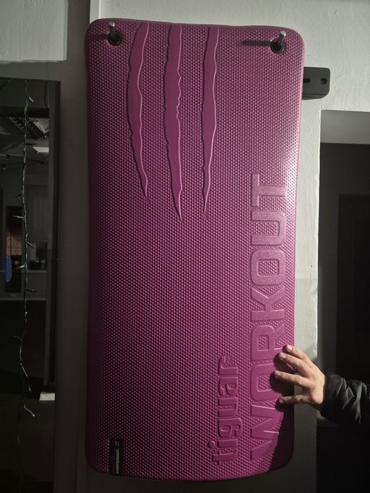 Maty treningowe fitness – 15 sztuk  TIGUAR + wieszak