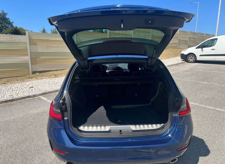 BMW 320e Touring Plug-in Hybrid, 2021