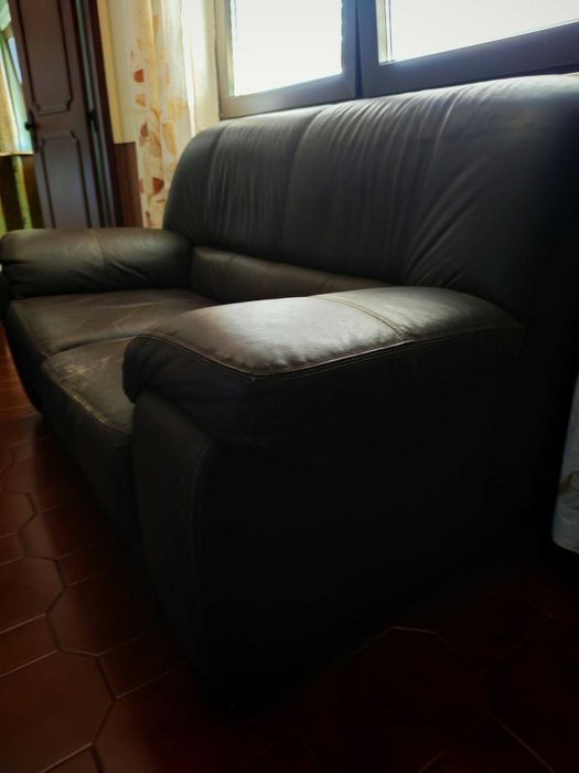 Sofá 2 lugares couro
