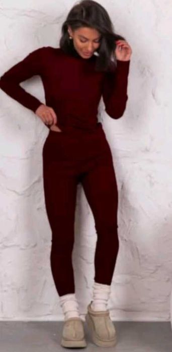 Продам костюм новий