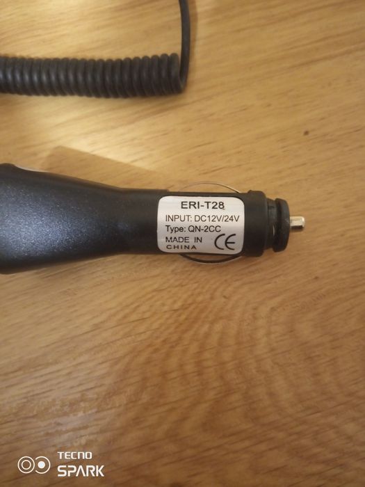 Автомобильная зарядка Sony Ericsson.