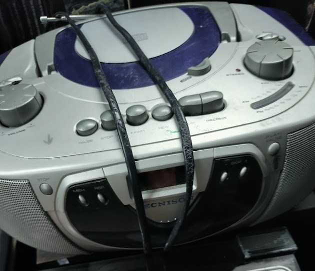 Rádio Portátil Music Center TECNISON