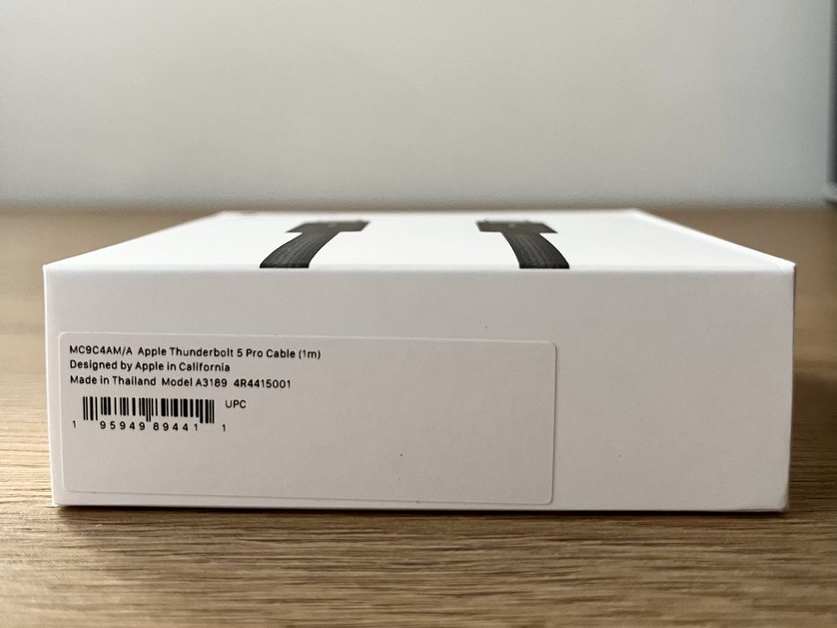 Кабель Apple Thunderbolt 5 (USB‑C) Pro Cable (1m) (MC9C4)