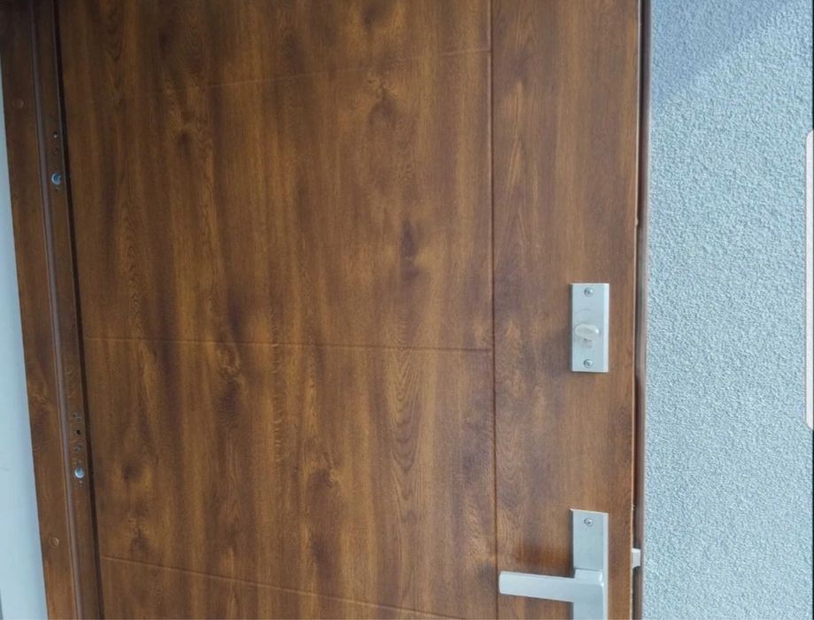 Drzwi zewnetrzne  Wiked wejsciowe 90 prawe