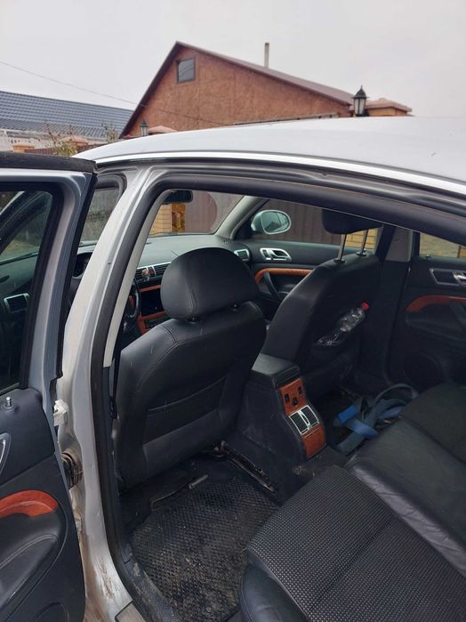 Продаю легковий автомобіль skoda super b