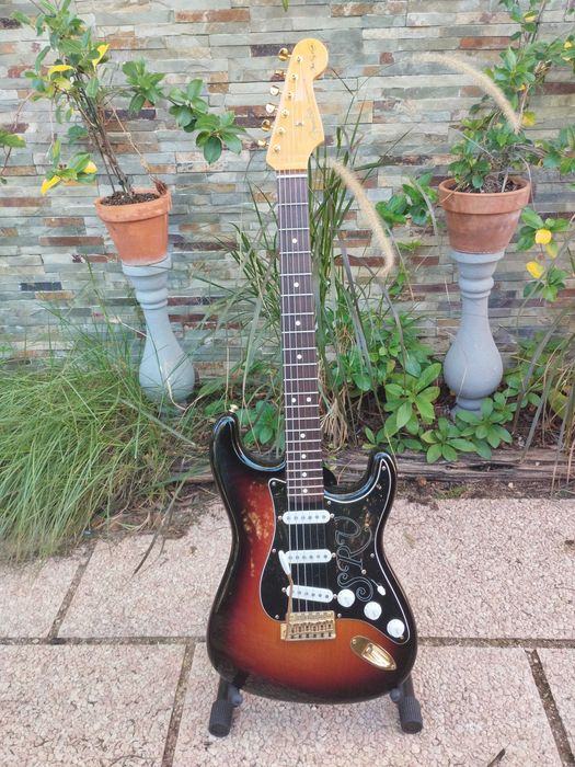 Fender Stevie Ray Vaughan Artist Signature Strat Guitar / Guitarra