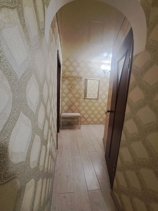 Центр 2-х кімн. кварира з ремонтом, можливо євідновлення