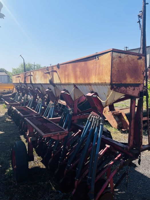 Сівалка Клен-6 зернова ,зернотравяна