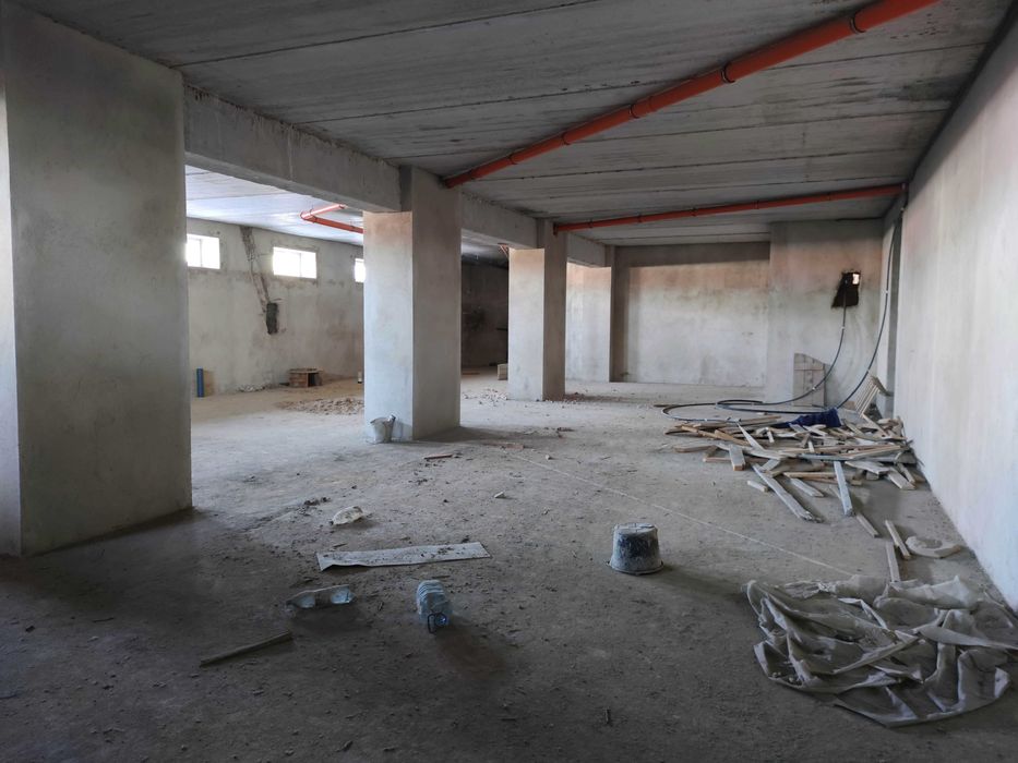 Продаж фасадної будівлі 1200 м² на міжнародній трасі, Вінницька обл.