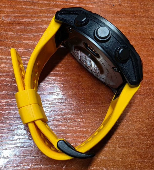 Garmin Fēnix 8 AMOLED 51 mm – PL Topo Polska, 4 paski, pudełko