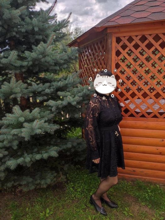 Жіночий одяг , плаття .