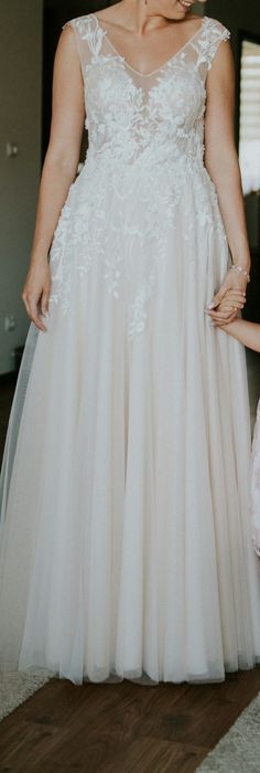 Suknia ślubna model Fueste beż