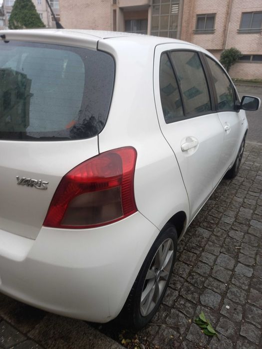 Yaris d4d - Económico