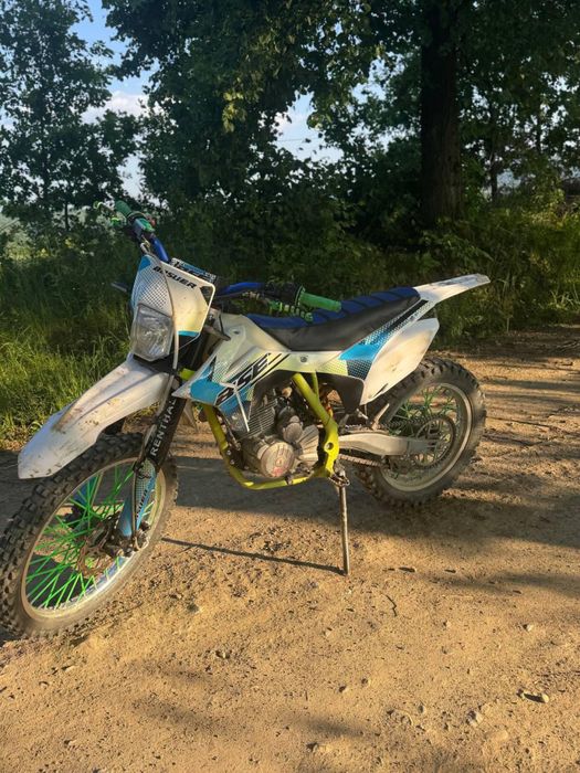 продається BSE j3d