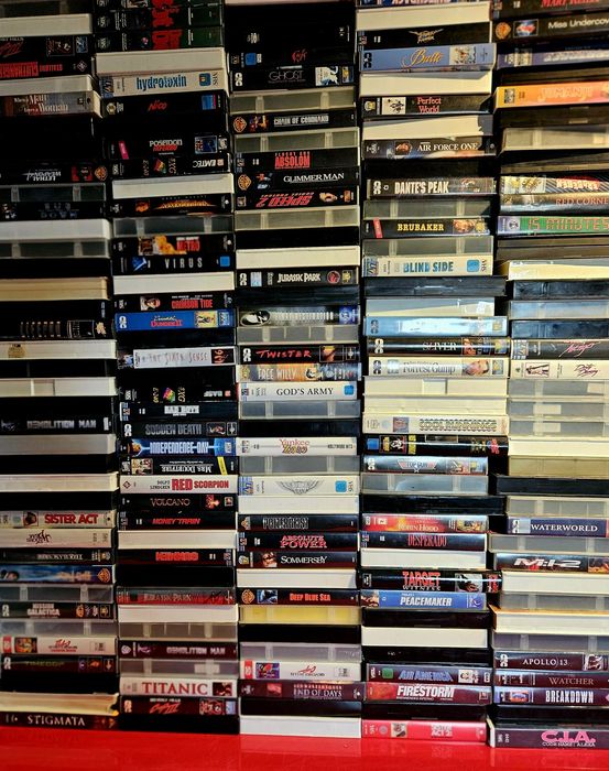50 kaset video VHS