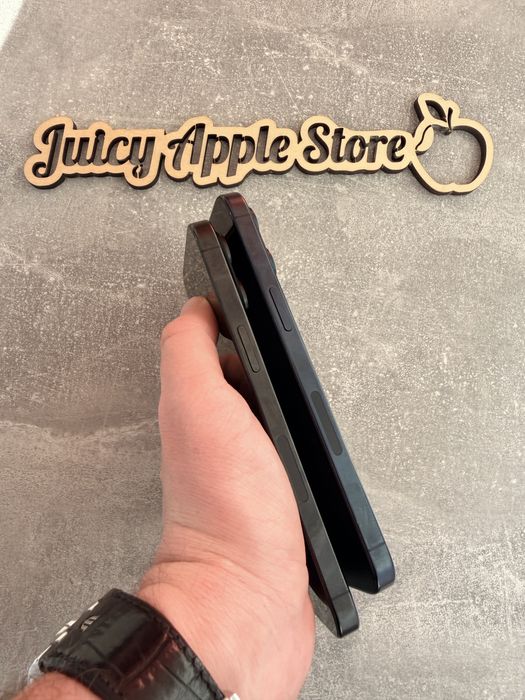 iPhone 15 Pro Max 256gb RSIM ESIM! Black & Blue Titanium!