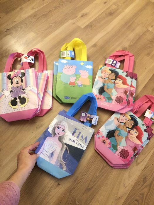 Сумочки дитячі і рюкзаки - рожеві (нові). Листайте фото