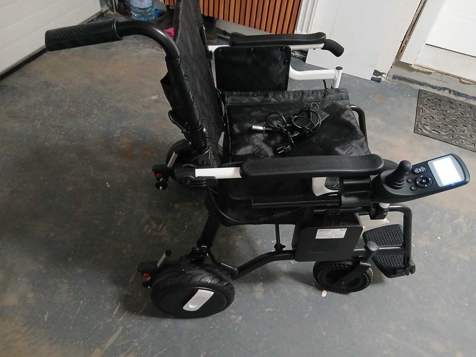 wózek inwalidzki elektryczny Wheelie Electric  bluetooth