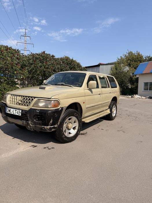 Mitsubishi Pajero Sport  – Повний привід, 4х4, готовий до бездоріжжя / для ЗСУ