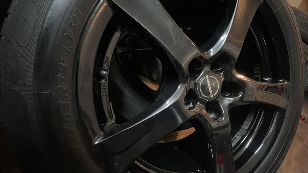 BORBET R18 j8 5x114.3 + резина TOYO