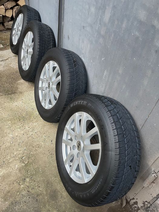 Диски з шинами 215/70/R16