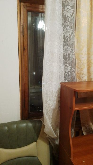 здається кімната без хазяїв,метро Вирлиця