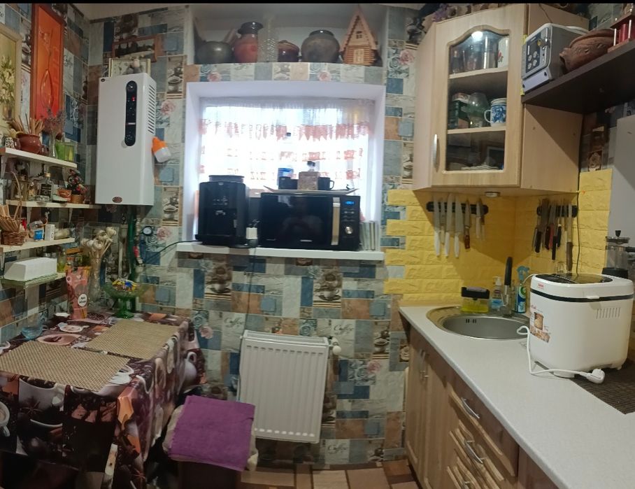 Продам часть дома.+дом 35 КВ.м.в одном дворе.