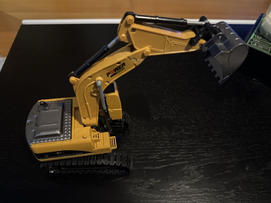 Retro Escavado de comando, Nova