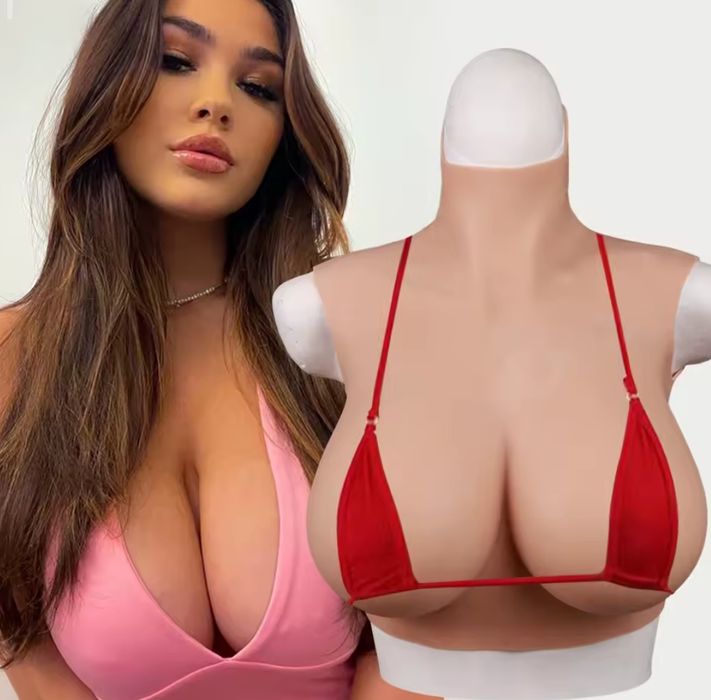 Silikonowy vest z biustem Eyung F – bardzo dobry stan