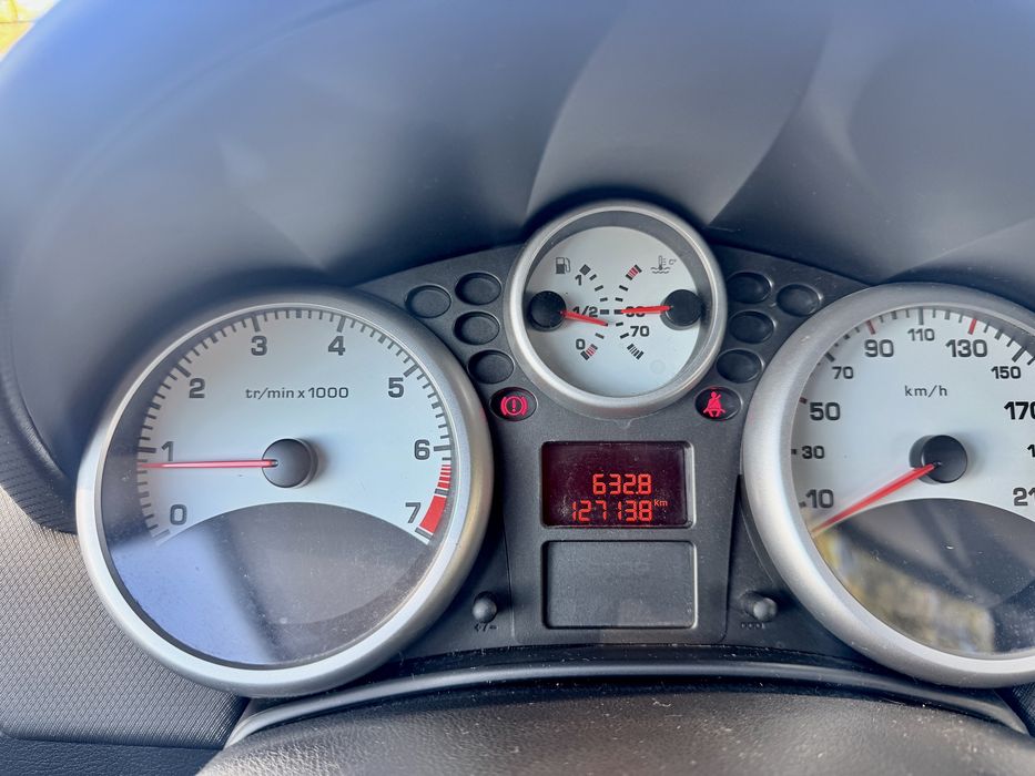 Peugeot 207 1.4 gasolina — photo 4