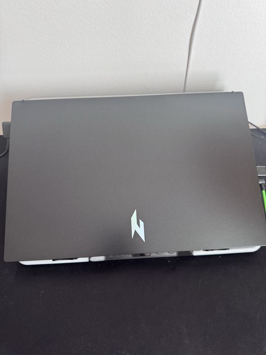 Acer Nitro V 15 – Ryzen 5 / RTX 2050 / 16 GB RAM / 512 GB SSD / 144 Hz